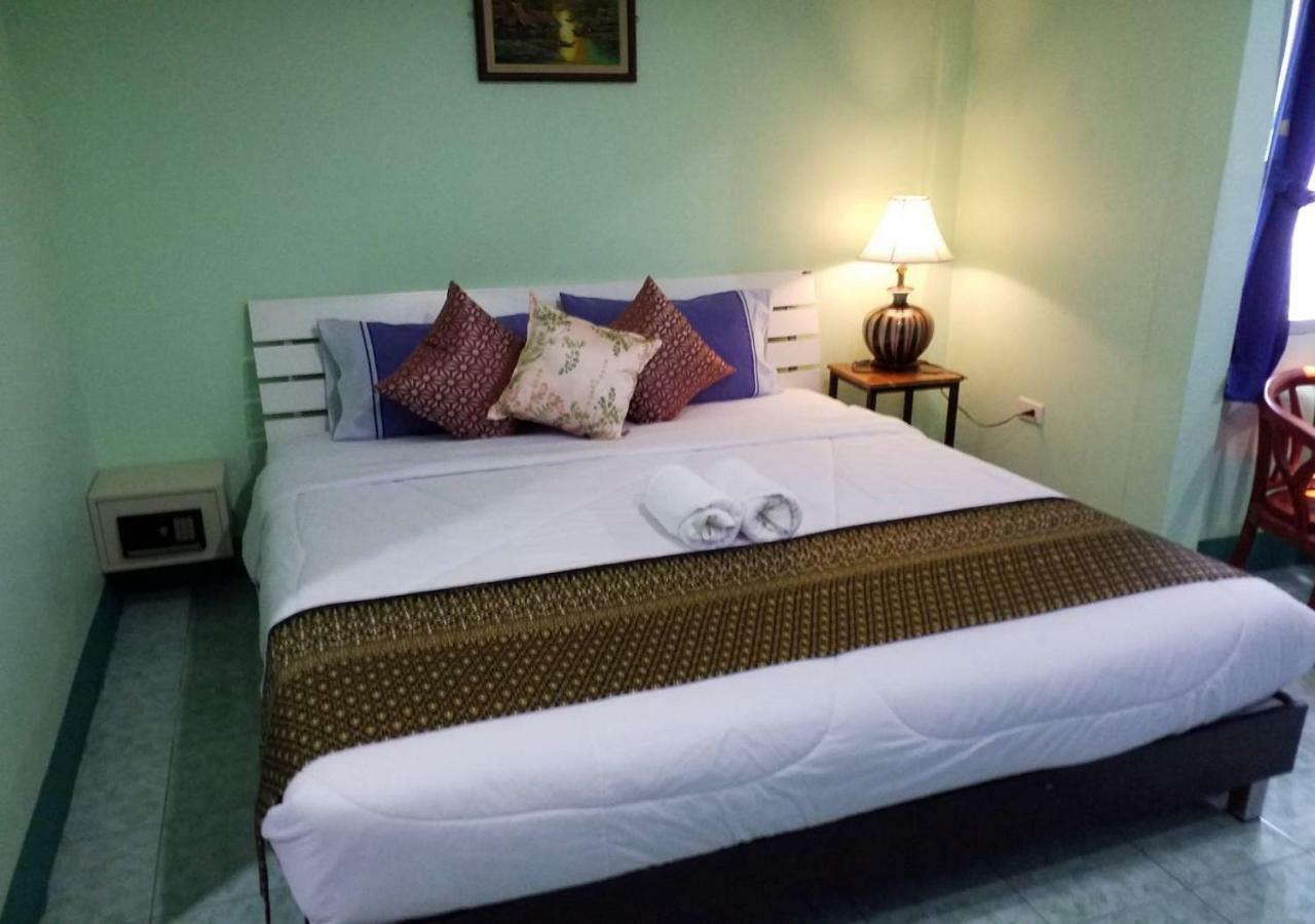 Rung Tawan Hostel Kata Plajı Dış mekan fotoğraf