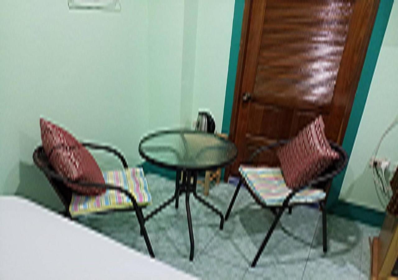 Rung Tawan Hostel Kata Plajı Dış mekan fotoğraf